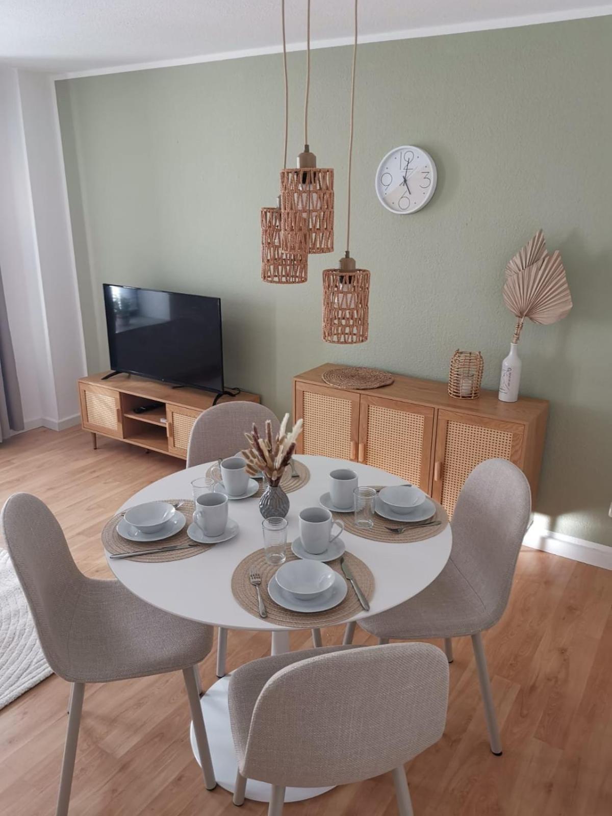 City-Apartment Mit Parkplatz & Fahrradraum! Nur 300M Zum Stadthafen Schwerin  Exterior foto