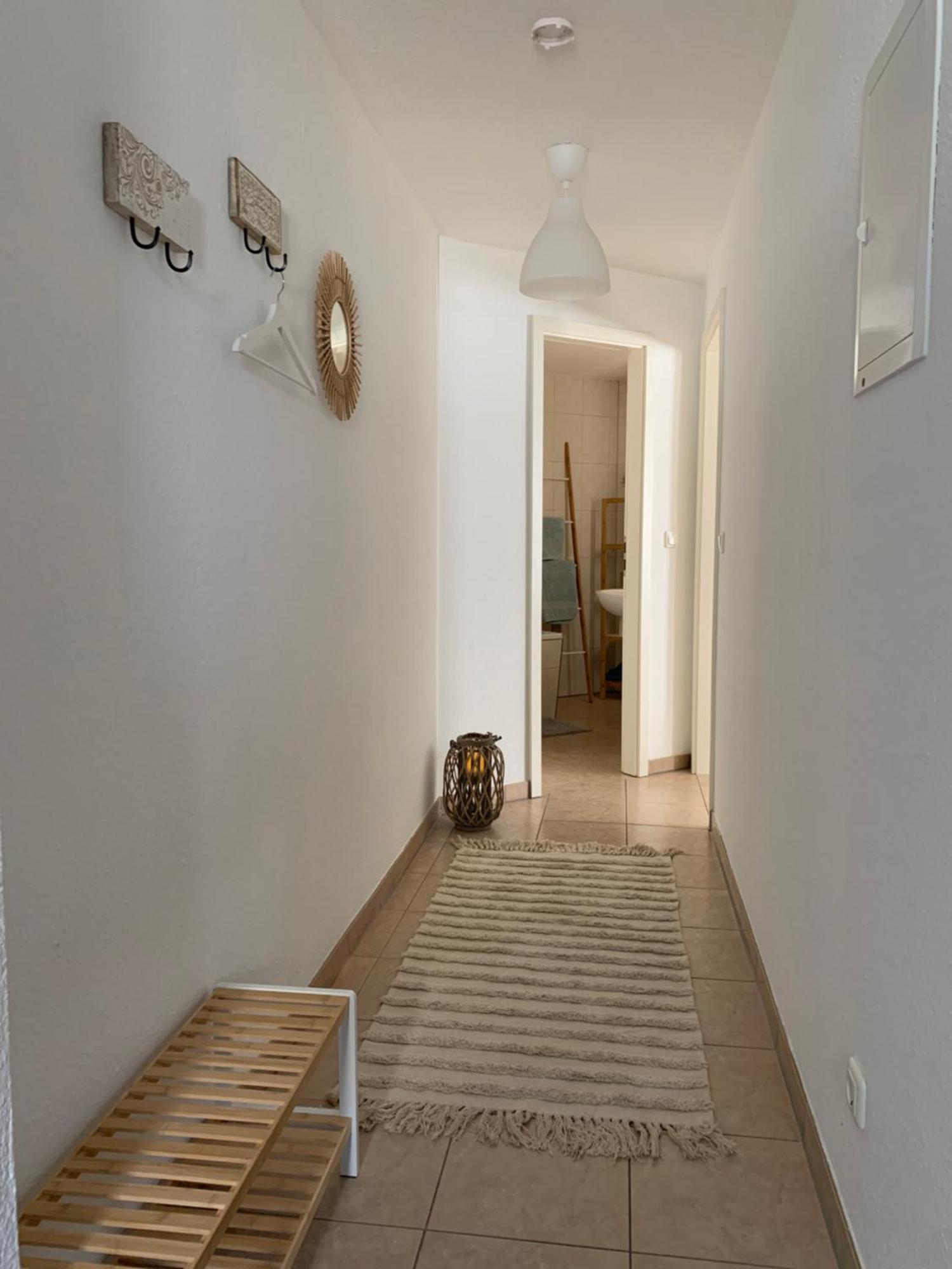 City-Apartment Mit Parkplatz & Fahrradraum! Nur 300M Zum Stadthafen Schwerin  Exterior foto